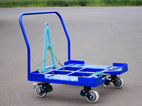 輪子明澤藍白(bai)6寸萬向帶刹車(chē)